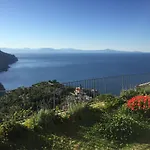 La Casa Di Vania Bed & Breakfast