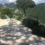 La Casa Di Vania Bed & Breakfast