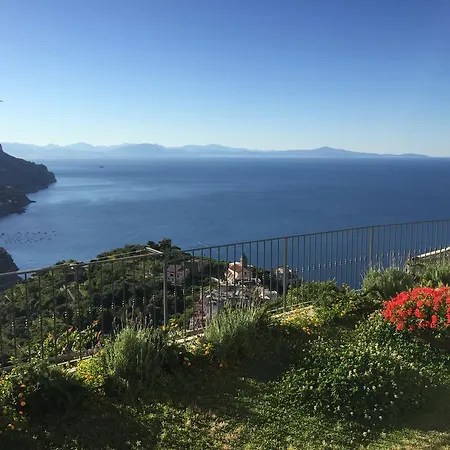 La Casa Di Vania Bed & Breakfast