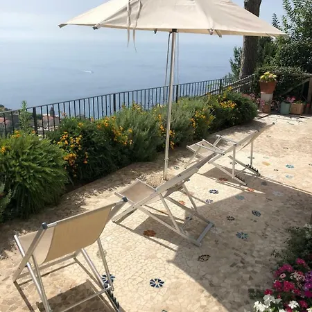 La Casa Di Vania Bed & Breakfast