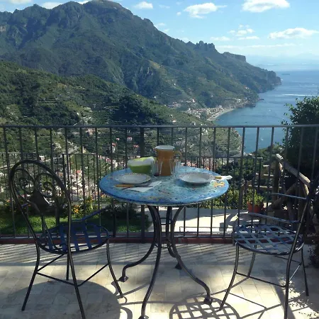 La Casa Di Vania Bed & Breakfast